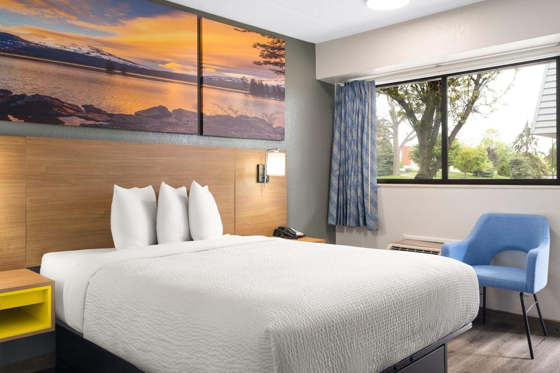 Days Inn By Wyndham Columbus Worthington ภายนอก รูปภาพ