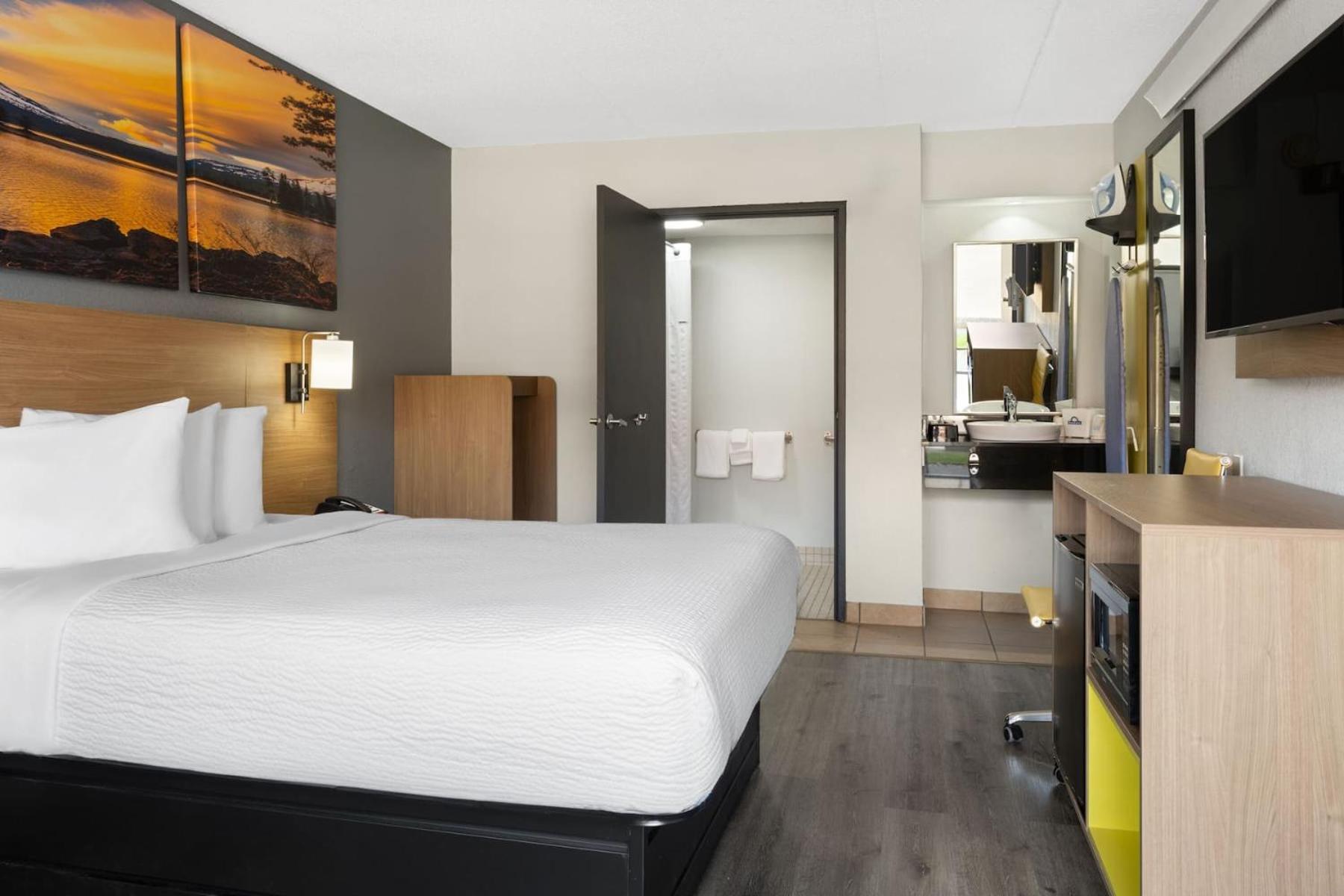 Days Inn By Wyndham Columbus Worthington ภายนอก รูปภาพ