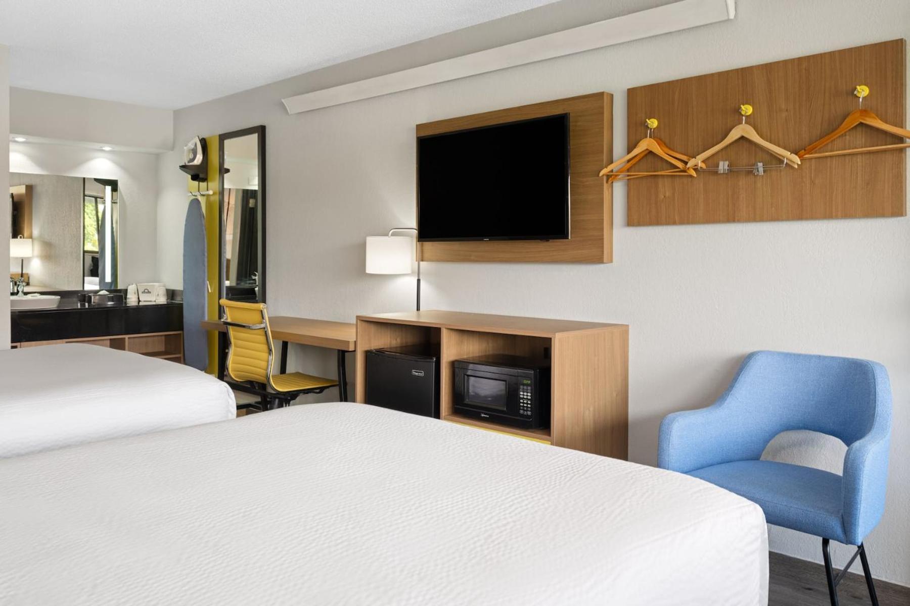 Days Inn By Wyndham Columbus Worthington ภายนอก รูปภาพ