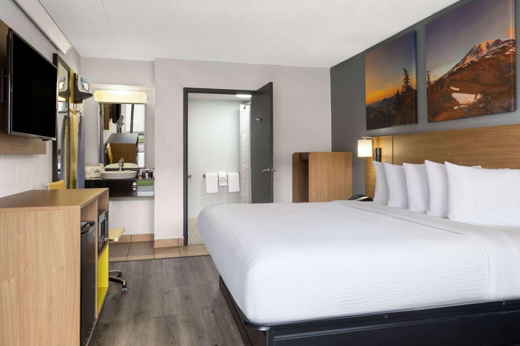Days Inn By Wyndham Columbus Worthington ภายนอก รูปภาพ