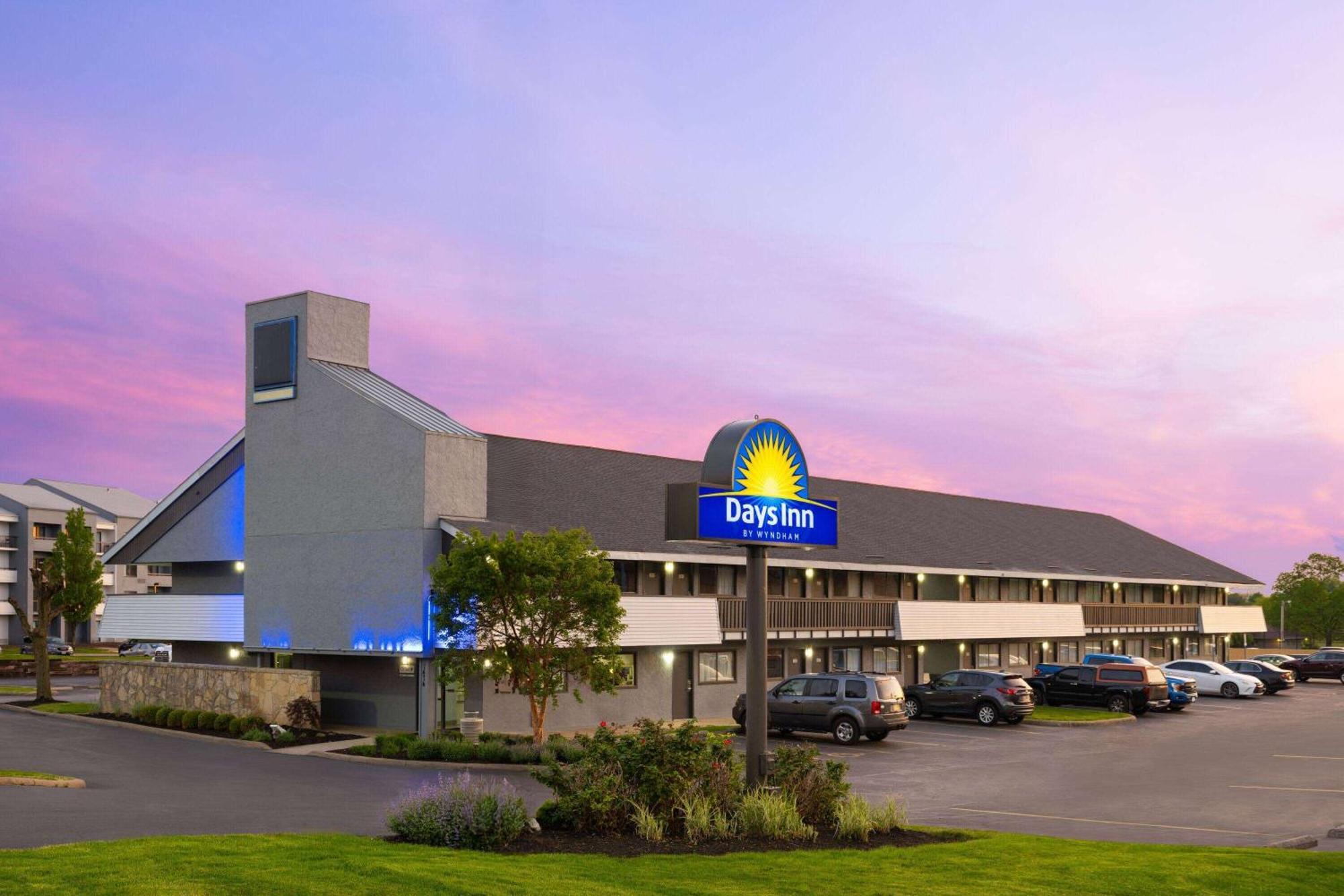 Days Inn By Wyndham Columbus Worthington ภายนอก รูปภาพ